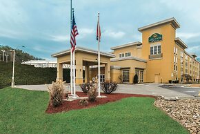 La Quinta Inn & Suites by Wyndham Knoxville Papermill