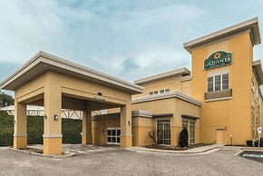 La Quinta Inn & Suites by Wyndham Knoxville Papermill