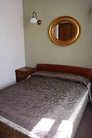 Home & Travel Apartments