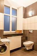 Home & Travel Apartments