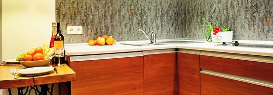 Home & Travel Apartments