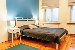 Home & Travel Apartments