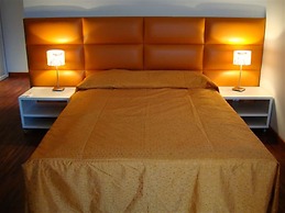 Home & Travel Apartments