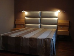 Home & Travel Apartments