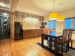 Home & Travel Apartments