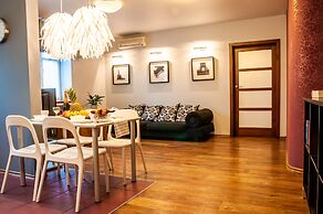 Home & Travel Apartments