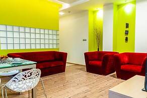 Home & Travel Apartments