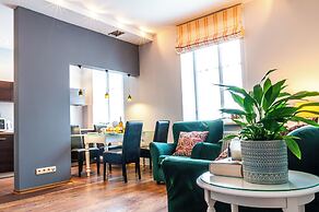 Home & Travel Apartments
