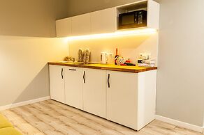 Home & Travel Apartments