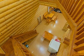 Jeju Jungmun Log Pension & Resort