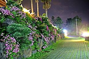Jeju Jungmun Log Pension & Resort