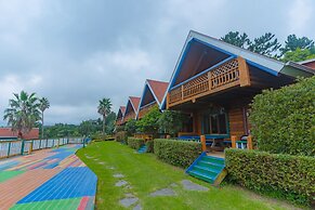 Jeju Jungmun Log Pension & Resort