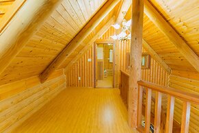 Jeju Jungmun Log Pension & Resort