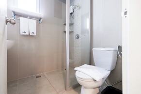 UTD 8 Hotel & Residence