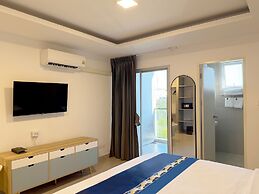 UTD 8 Hotel & Residence