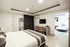 UTD 8 Hotel & Residence