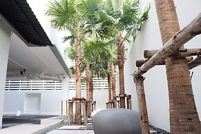 UTD 8 Hotel & Residence