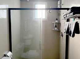 UTD 8 Hotel & Residence