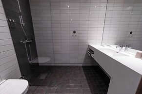 Clarion Hotel The Edge