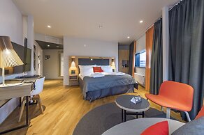 Clarion Hotel The Edge