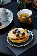 Clarion Hotel The Edge