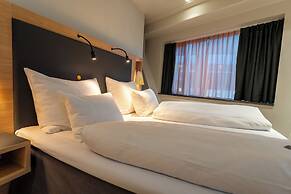 Clarion Hotel The Edge