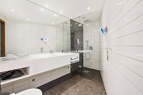 Clarion Hotel The Edge