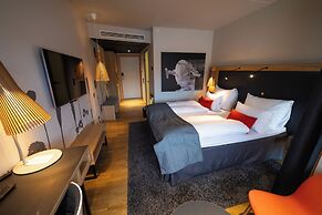 Clarion Hotel The Edge