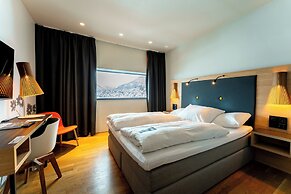 Clarion Hotel The Edge