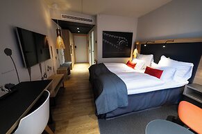 Clarion Hotel The Edge