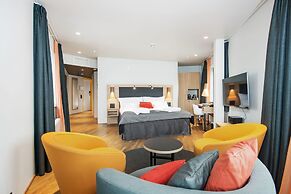 Clarion Hotel The Edge