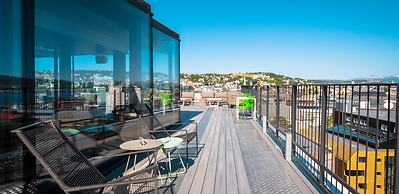 Clarion Hotel The Edge