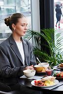 Clarion Hotel The Edge