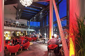 Clarion Hotel The Edge
