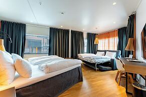 Clarion Hotel The Edge
