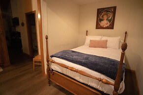 Tucker Peak Lodge