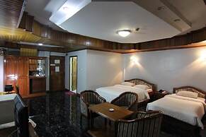 Royal White Elephant Hotel