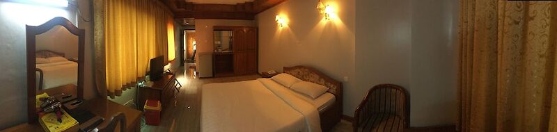 Royal White Elephant Hotel