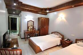 Royal White Elephant Hotel