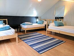 The Wayfaring Buckeye Hostel