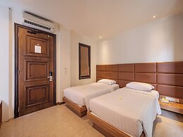 Alron Hotel Kuta Powered by Archipelago