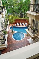 Alron Hotel Kuta Powered by Archipelago