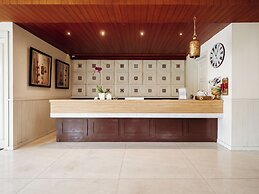 Alron Hotel Kuta Powered by Archipelago