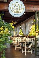 Alron Hotel Kuta Powered by Archipelago