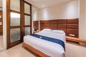 Alron Hotel Kuta Powered by Archipelago