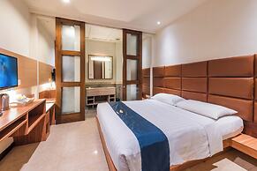 Alron Hotel Kuta Powered by Archipelago