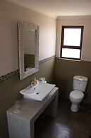 Uukwaluudhi Safari Lodge