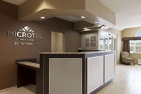 Microtel Inn & Suites by Wyndham Kenedy/Karnes City