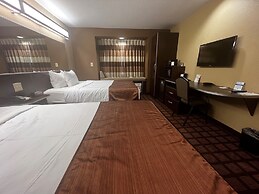 Microtel Inn & Suites by Wyndham Kenedy/Karnes City