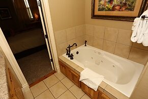 Eagle's Nest Condo Resort